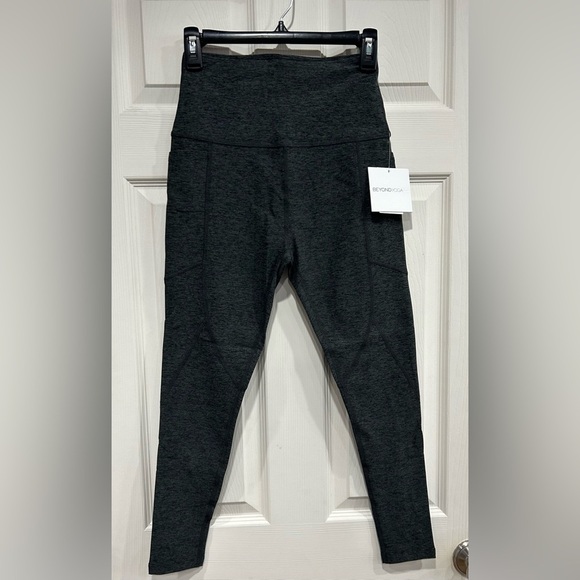 Beyond Yoga Women's Large Spacedye Equipped Pocket Midi Legging Black Grey NWT - Picture 1 of 10